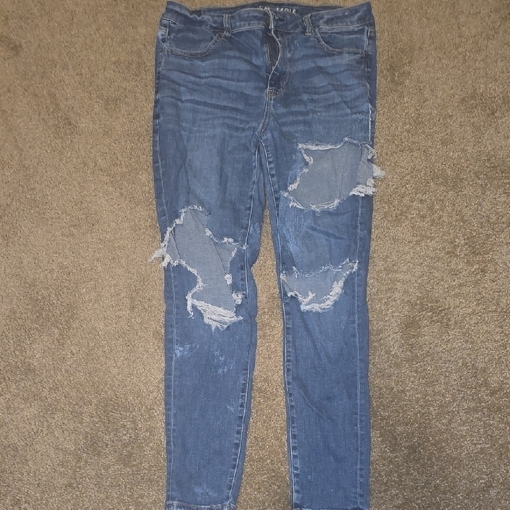 American Eagle Outfitters High Rise Blue Jeans with Distressed Details